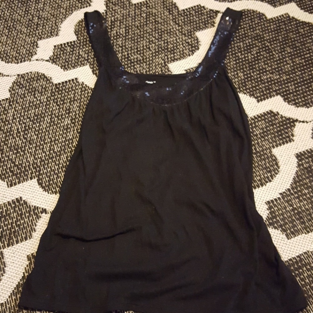 Black tank*